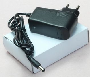 de Batterijlader van Li van 4.2V 12.6V 16.8V Ionen 18650/Lader van de Lood de Zure Batterij met Groen Draailicht