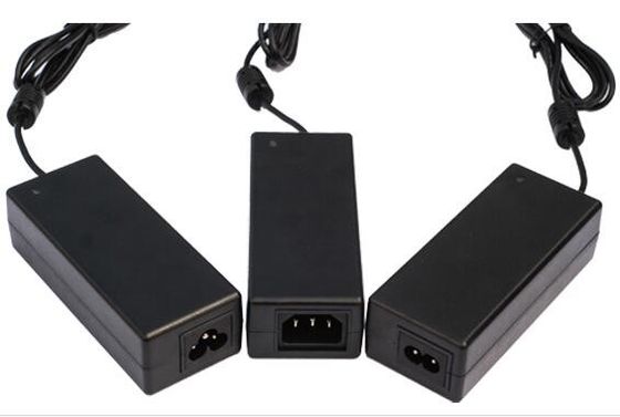 van de de Machtsadapter van 12v 10a 120Watt AC gelijkstroom Niveau VI Energie voor de geleide camera van strokenkabeltelevisie met duidelijk Ce UL
