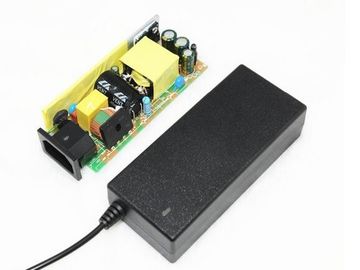 Omschakeling Ac aan Gelijkstroom-Machtsadapter voor Schakelaar van de Sigaretoutput, de Lichtgewicht