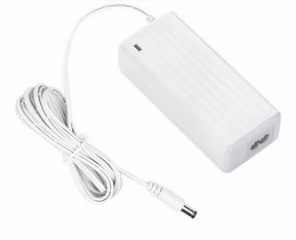 Lichtgewichtadapter 12 Volt 5amp van de Desktopmacht voor Webcam/Geleide Lichte Strookvoeding