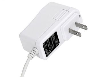 De witte Adapter van de 12 Voltmacht met ABS Kunststoffen, Enig Outputtype