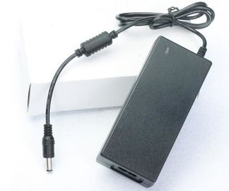 De muur zet Ac aan de Voeding van de de Machtsadapter van Gelijkstroom 12v voor Kabeltelevisie-Camera/Geleide Stroken op