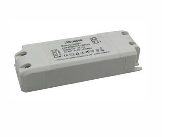 LEIDENE van 24v 1a leidde het constante voltage Machtsadapter bestuurders dimmable triac 12v 1.5a 1.8a 2a
