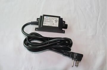 de waterbestendige transformator van 12VDc 1.5A 18W, de waterdichte transformator van IP68 voor onderwaterlichten