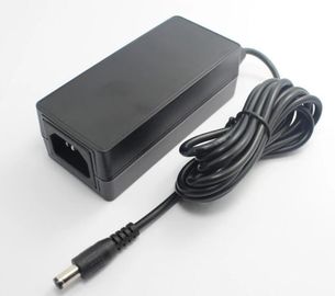 DOE van 12V 5A 60Watt Niveau VI machtsadapter, de voeding van IP30 60Watt, verklaard Ce UL